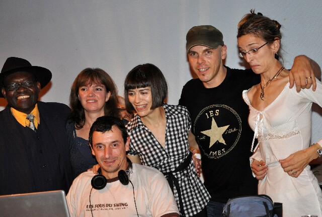 min 2008 11 08 fous swing 480